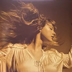 Fearless (Taylor's Version) 2LP M (Цветной винил)